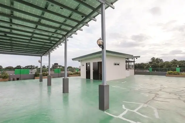 OYO 390 Ben's Green Town - Havuz