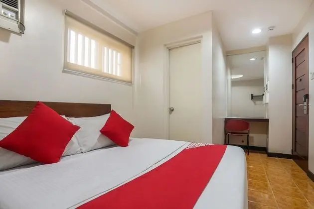OYO 392 Midcon Apartelle - Oda