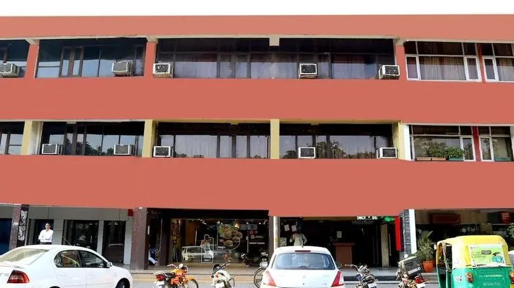 OYO 3932 Welcome Residency Hotel 35 - Dış Mekan