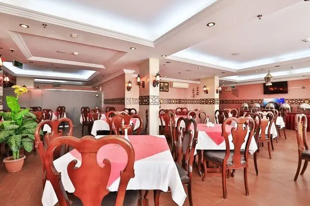 OYO 394 Al Morooj Kareem Hotel - Yerinde Yemek