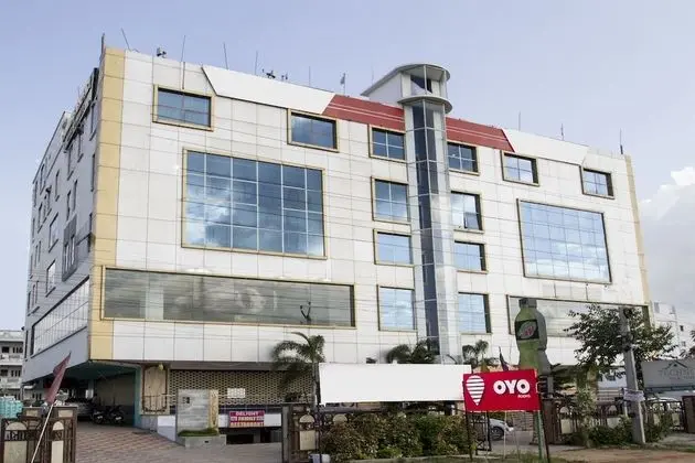 OYO 3968 Chandras Residency