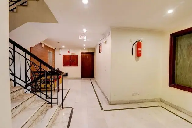 OYO 39725 Hotel Regent Continental - Lobi
