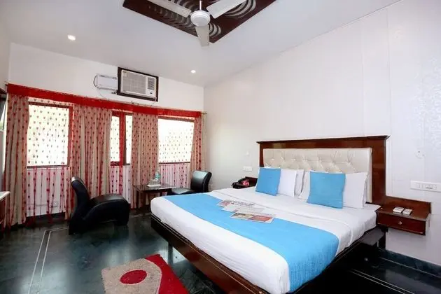 OYO 3987 Hotel Multitech