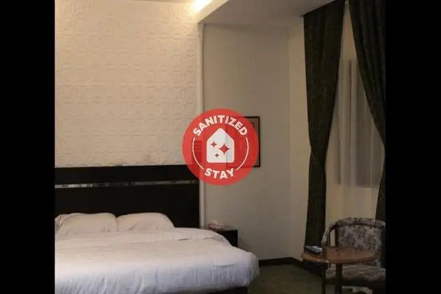 OYO 402 Jawhrat Asfari Hotel