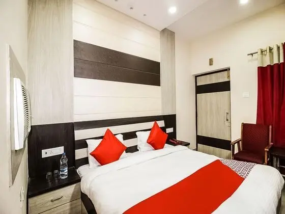 OYO 40320 Hotel Soni International - Oda