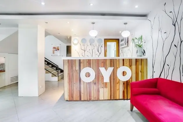 OYO 406 Royale Parc Inn & Suites - Lobi