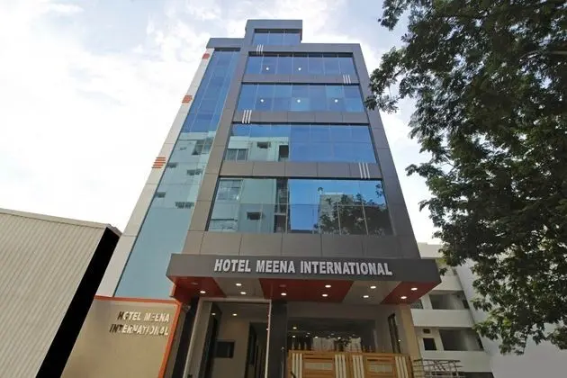 OYO 40807 Hotel Meena International - Dış Mekan