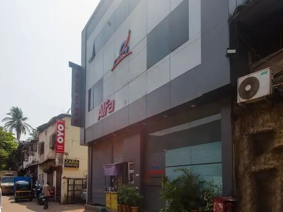 OYO 4083 Hotel Alfa Grand - Dış Mekan