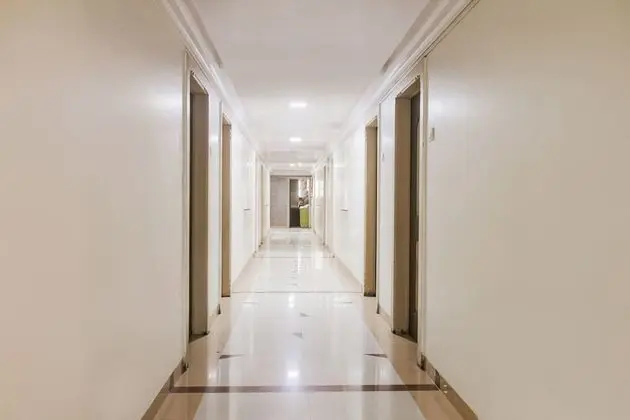 OYO 41076 Hotel Dhiraj Residency - İç Mekan
