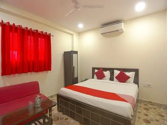 OYO 41215 Three Kings