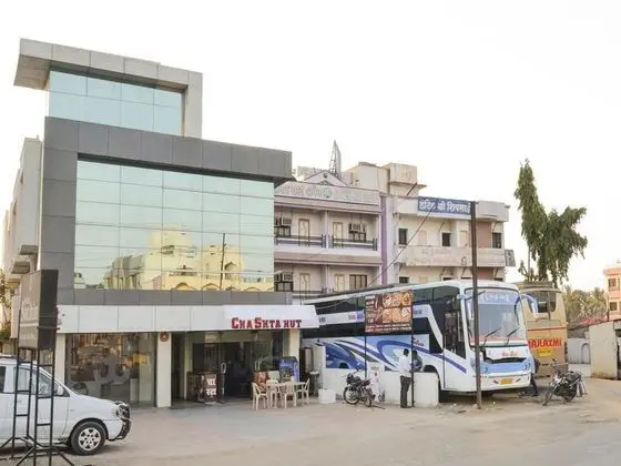OYO 4185 Hotel Sachin Excellency