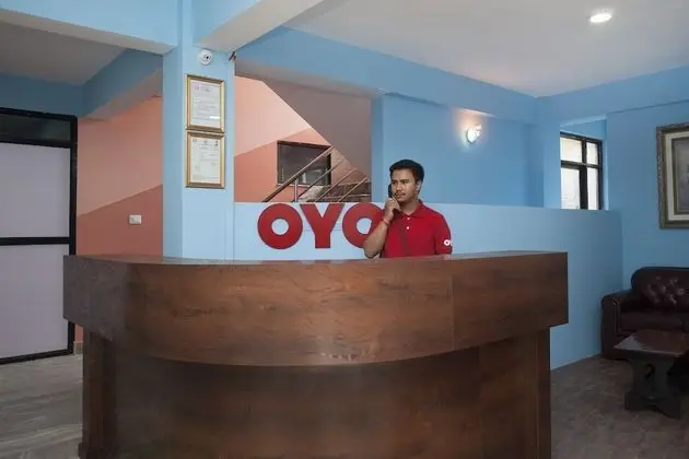 OYO 419 Hotel Crossroads - Lobi