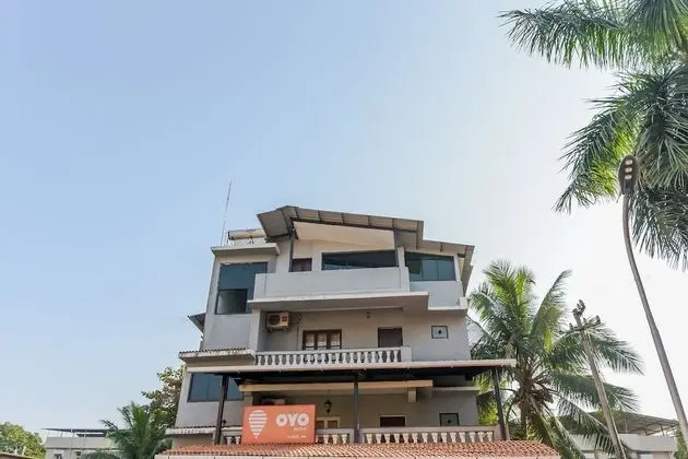 OYO 4195 Clausil Inn