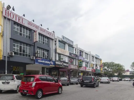 OYO 421 IHome Boutique Hotel