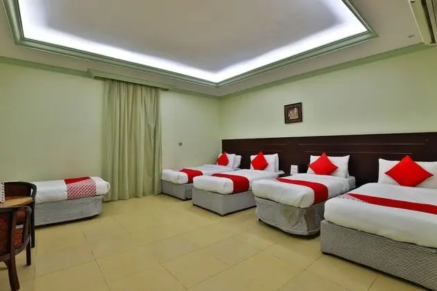 OYO 425 Hotel Manazil Alfouz - Oda