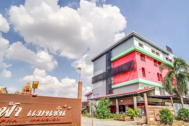 OYO 428 Pha Mansion