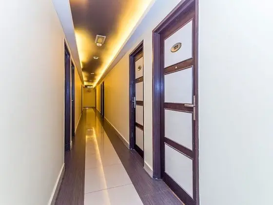 OYO 431 Hotel De Grand Orchard - İç Mekan