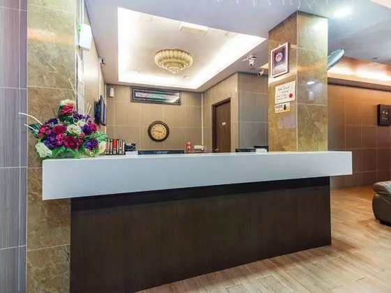 OYO 431 Hotel De Grand Orchard - Lobi
