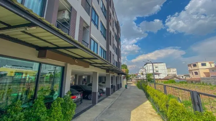 OYO 431 Plearnwan Deluxe Mansion