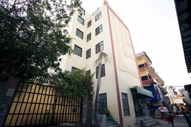 OYO 43691 Hotel Rbs Inn - 1