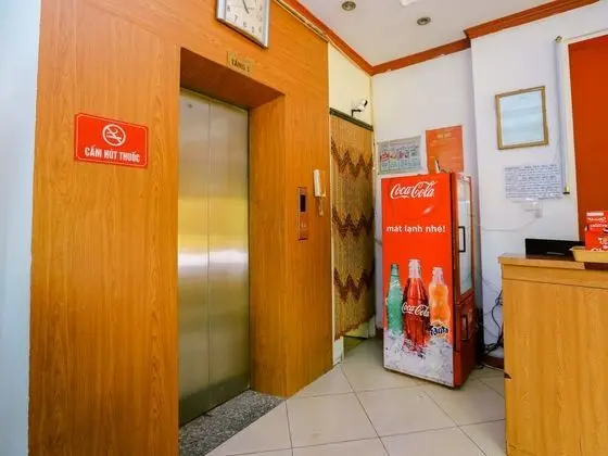 OYO 437 Van Xuan Hotel - İç Mekan