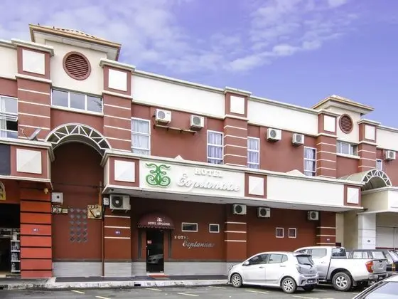 OYO 43930 Hotel Esplanade