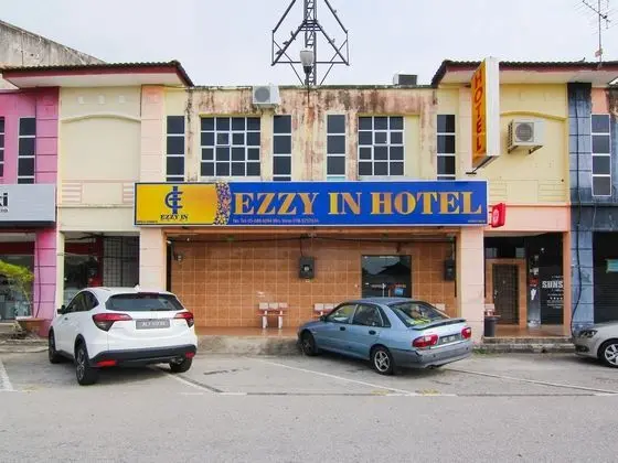 Oyo 43962 Ezzy In Hotel - Dış Mekan