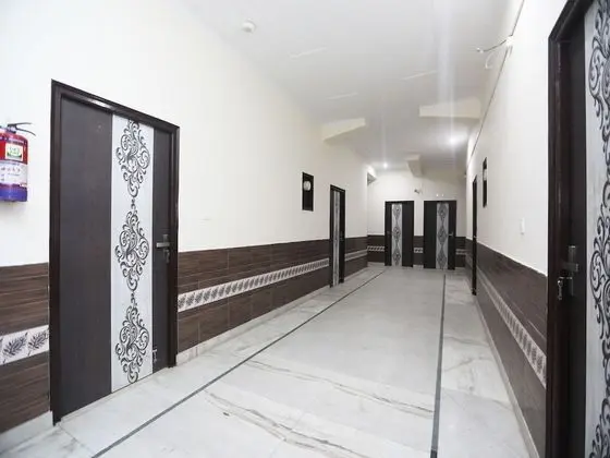 OYO 44000 The Nest - Knowledge Park - İç Mekan