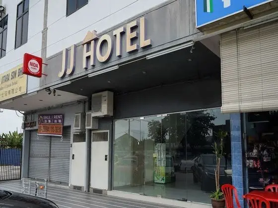 OYO 44086 JJ Hotel