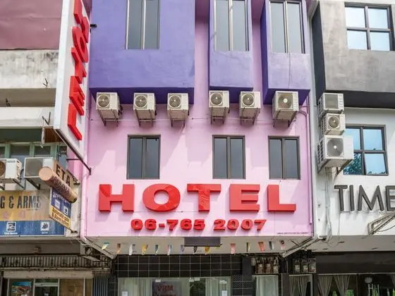 OYO 44093 Vrm Hotel