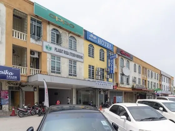 OYO 44095 Bluewater Hotel (2)