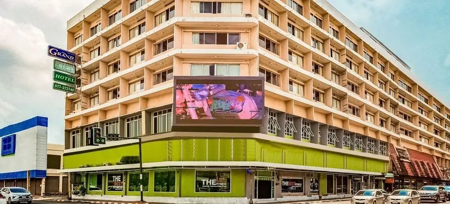 OYO 441 Grand Thara Hotel