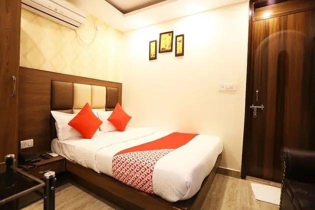 OYO 44535 Mona Regency Hotel And Banquets