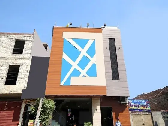 OYO 44541 Hotel Nanda