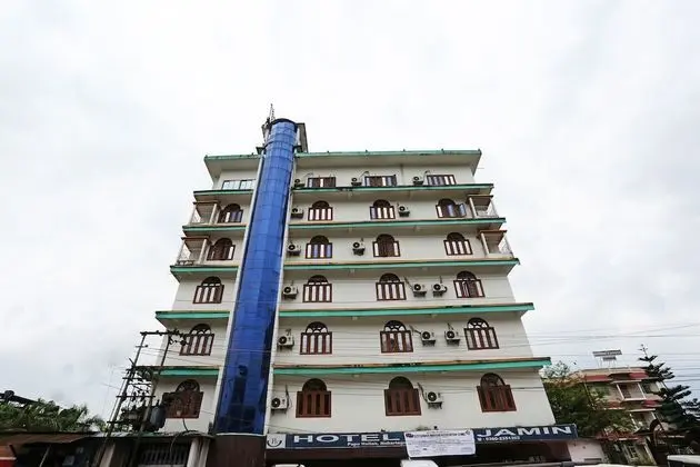 OYO 44549 Hotel Benjamin - Dış Mekan