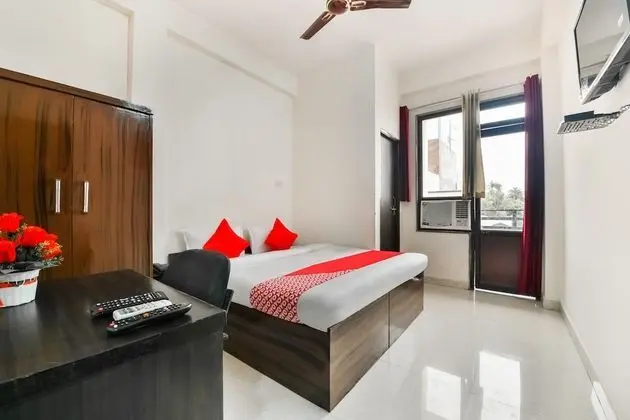 OYO 44605 Hotel Skyway