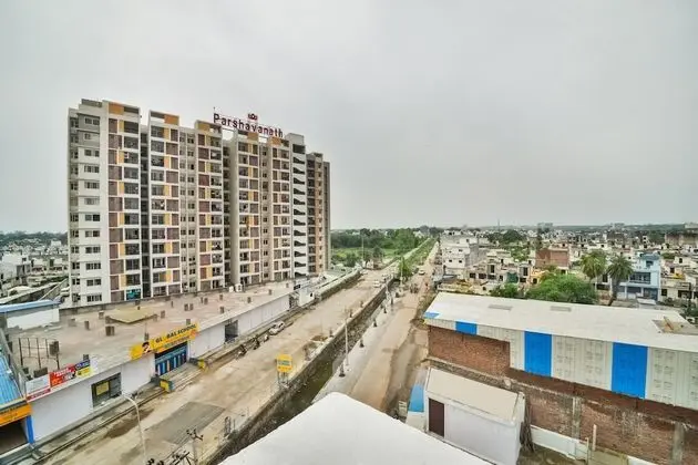 OYO 44605 Hotel Skyway