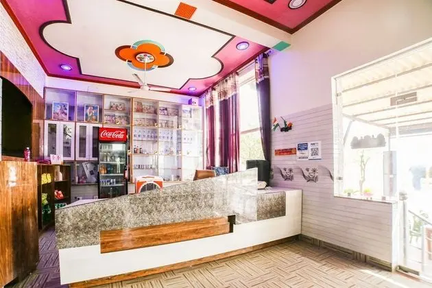OYO 44660 Muni ji restaurant & hotel - Öne Çıkan Resim