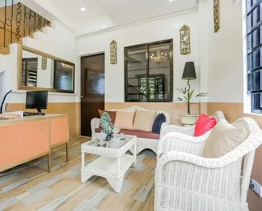 OYO 447 Jill's Residences - Lobi
