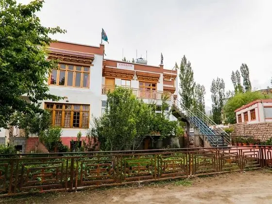 OYO 44993 Choszin Guest House - Dış Mekan