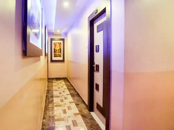 OYO 45303 Jay Vijay Residency - Lobi