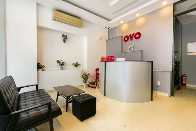 OYO 465 Lyn Mini Hotel - Lobi
