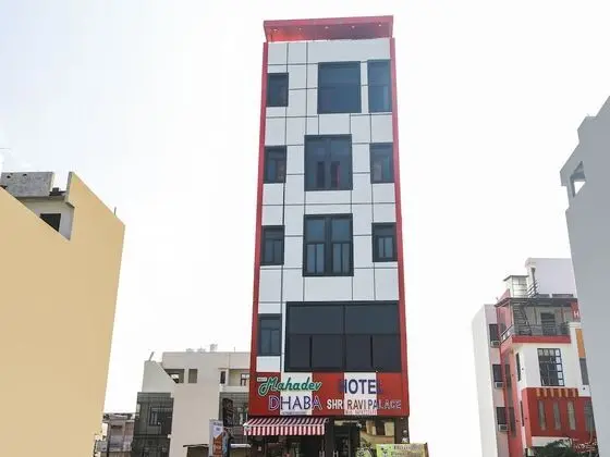 OYO 46533 Ravi Palace