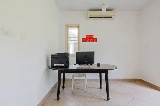 OYO 46628 Pheonix Inn - Lobi