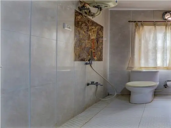 OYO 4730 Apartment Hotel Imperia Inn - Banyo Tipleri