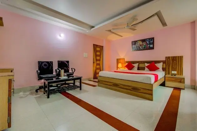 OYO 4730 Apartment Hotel Imperia Inn - Öne Çıkan Resim