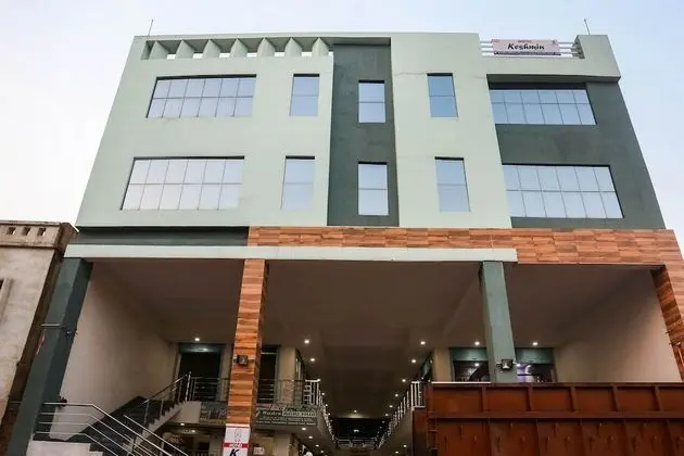 OYO 47488 Hotel Keshmin