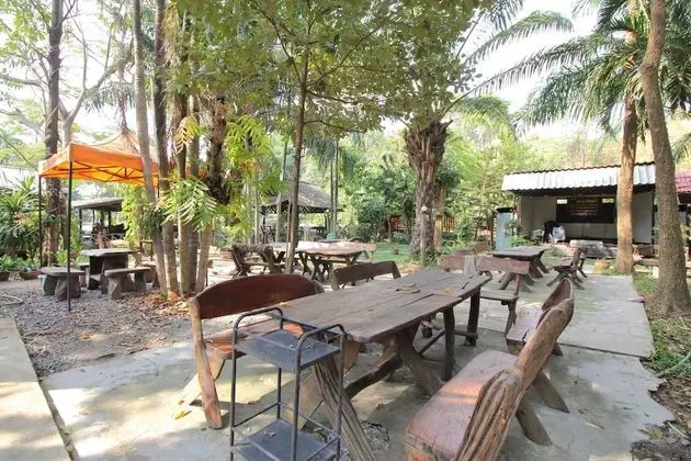 OYO 476 Ban Rimnam Resort - Yerinde Yemek