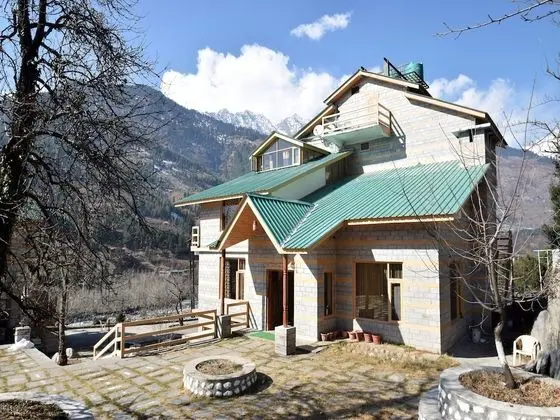 OYO 4782 Manzana Woodlet Cottage