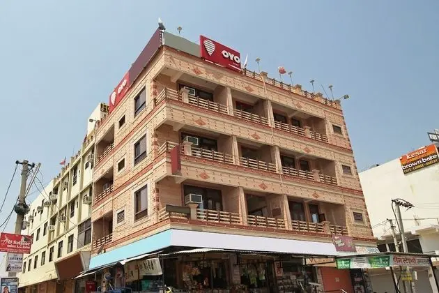 OYO 4816 Hotel Ganpati Plaza